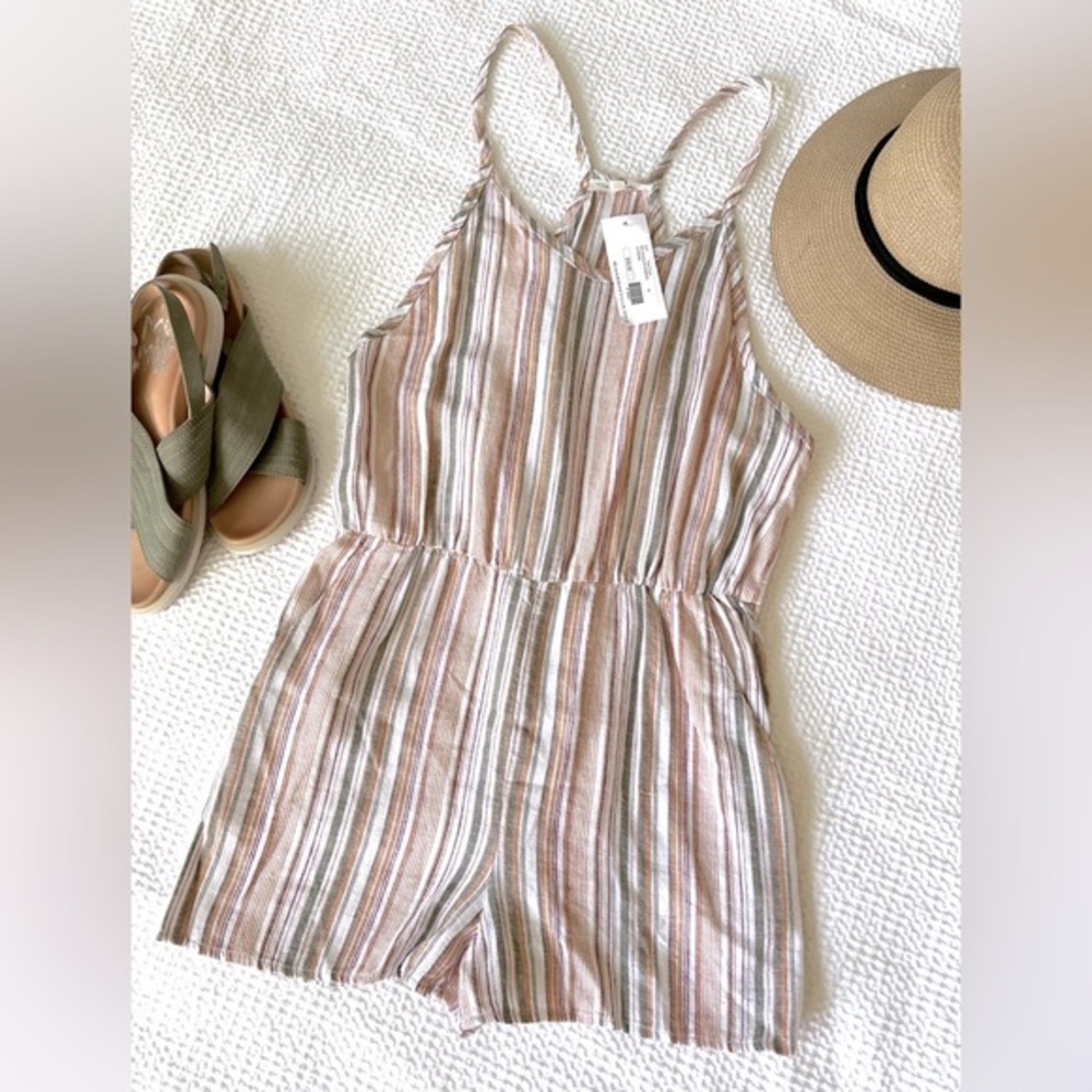 ROMPER. Final Touch brand. NWT. Medium. Multicolor (melon & olive). Made in USA